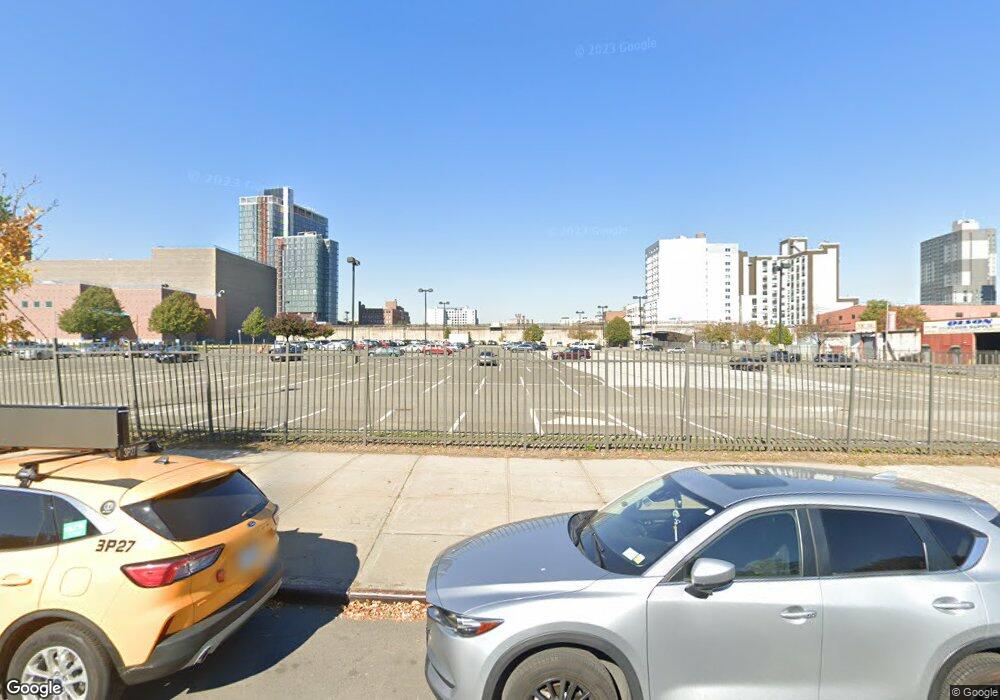 164-02 Clayton Rd, Jamaica, NY 11433 - photo 1