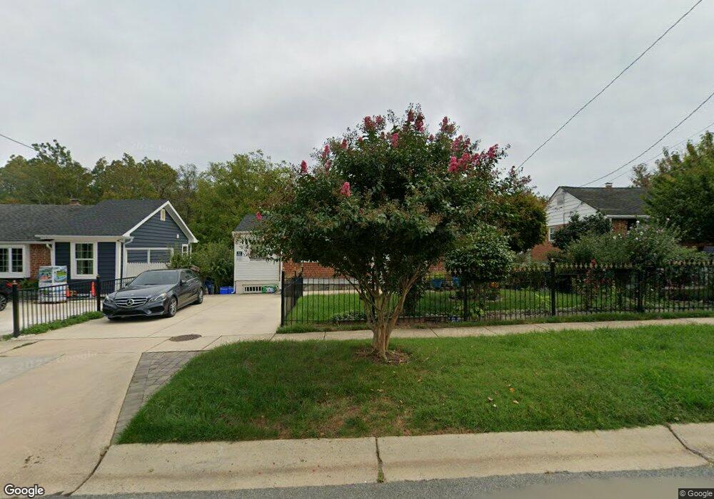 12809 Parkland Dr, Rockville, MD 20853 - photo 1