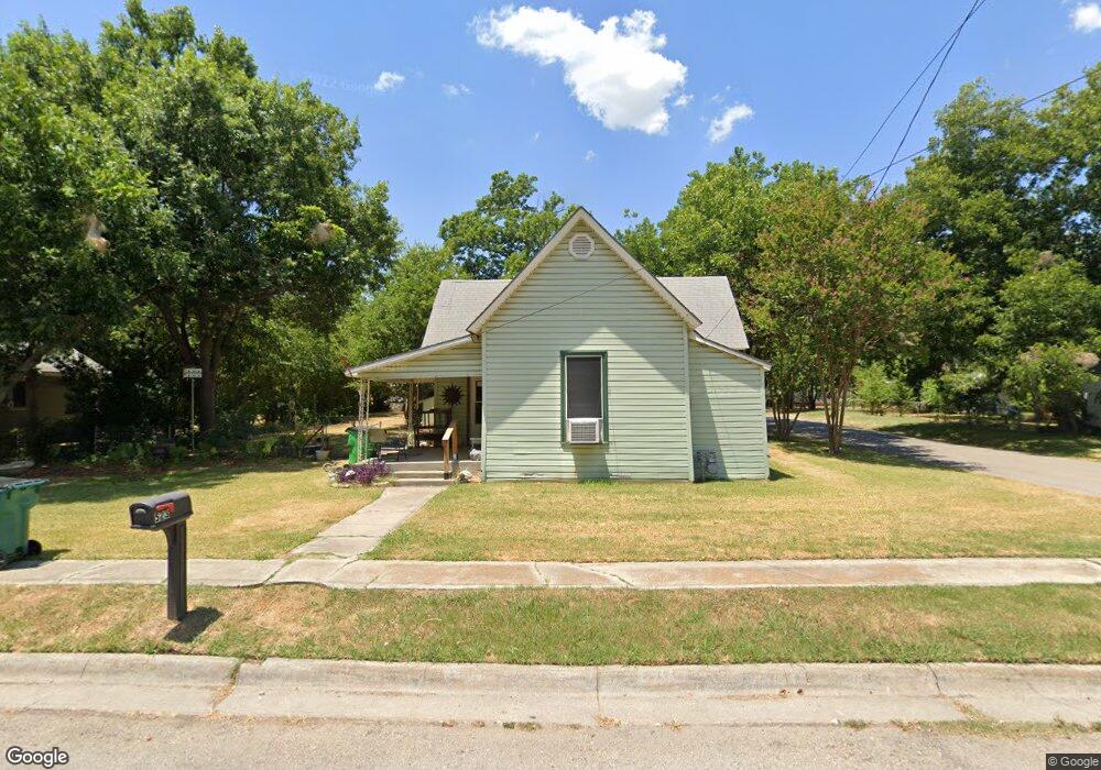 523 Ritchey St, Gainesville, TX 76240 - photo 1