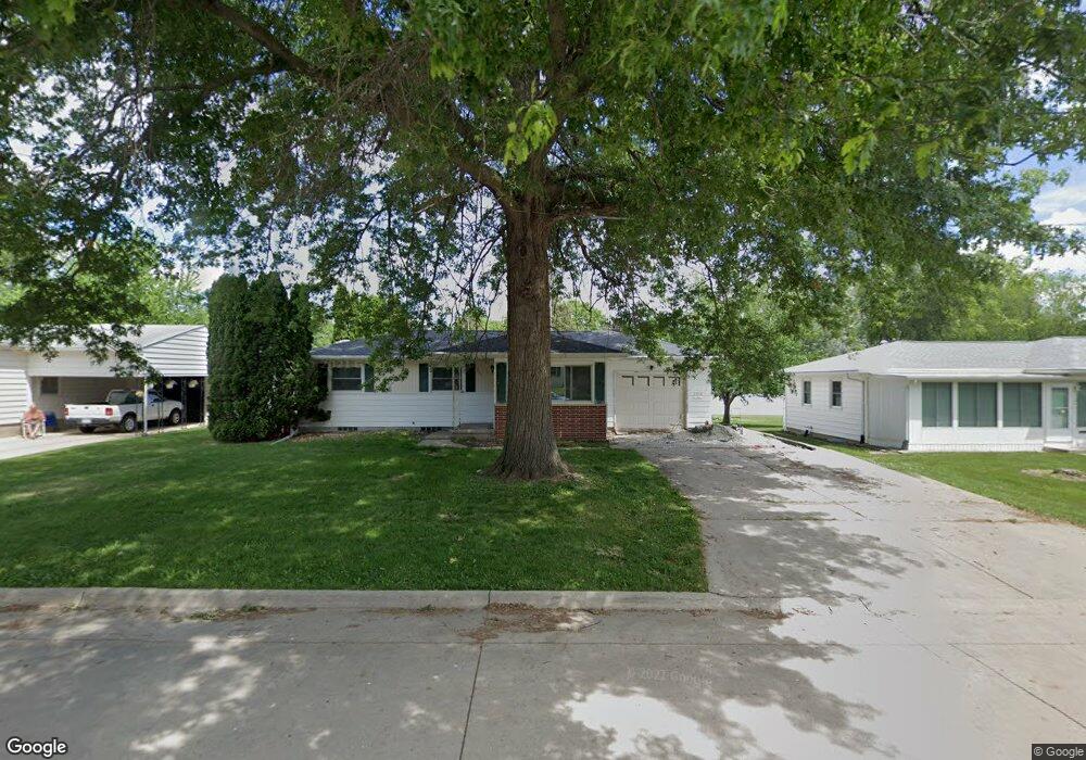 1319 W 5th St, Cedar Falls, IA 50613 - photo 1