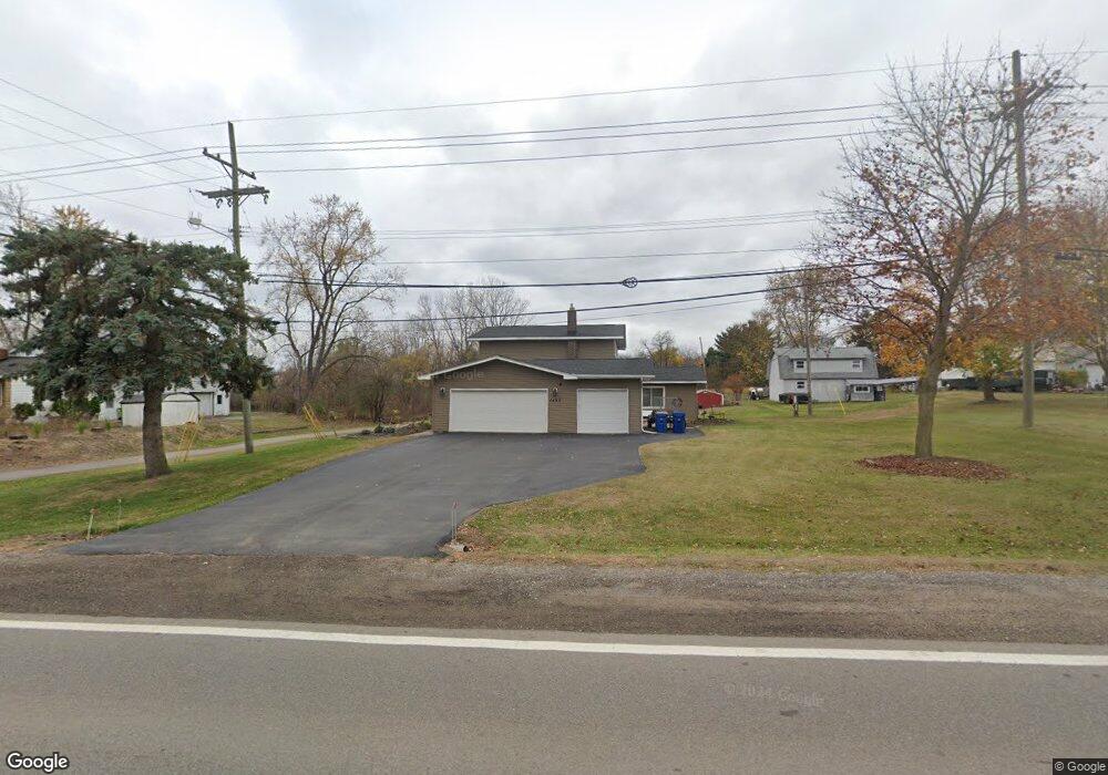 1480 Hiller Rd, Waterford, MI 48327 - photo 1