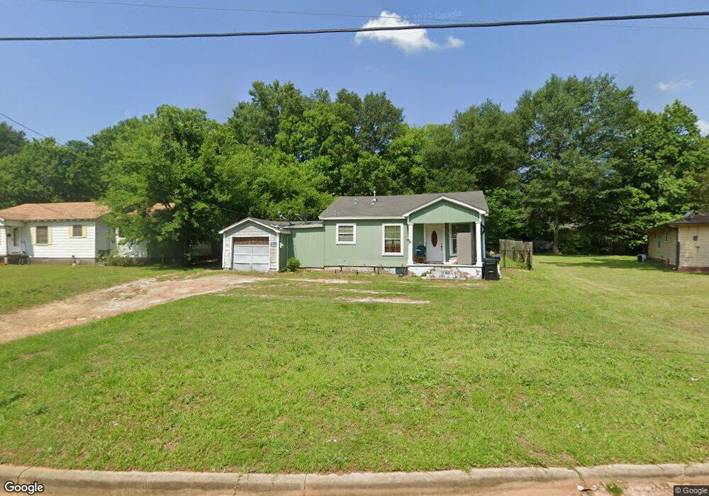 426 Glover Dr, Longview, TX 75601 - photo 1