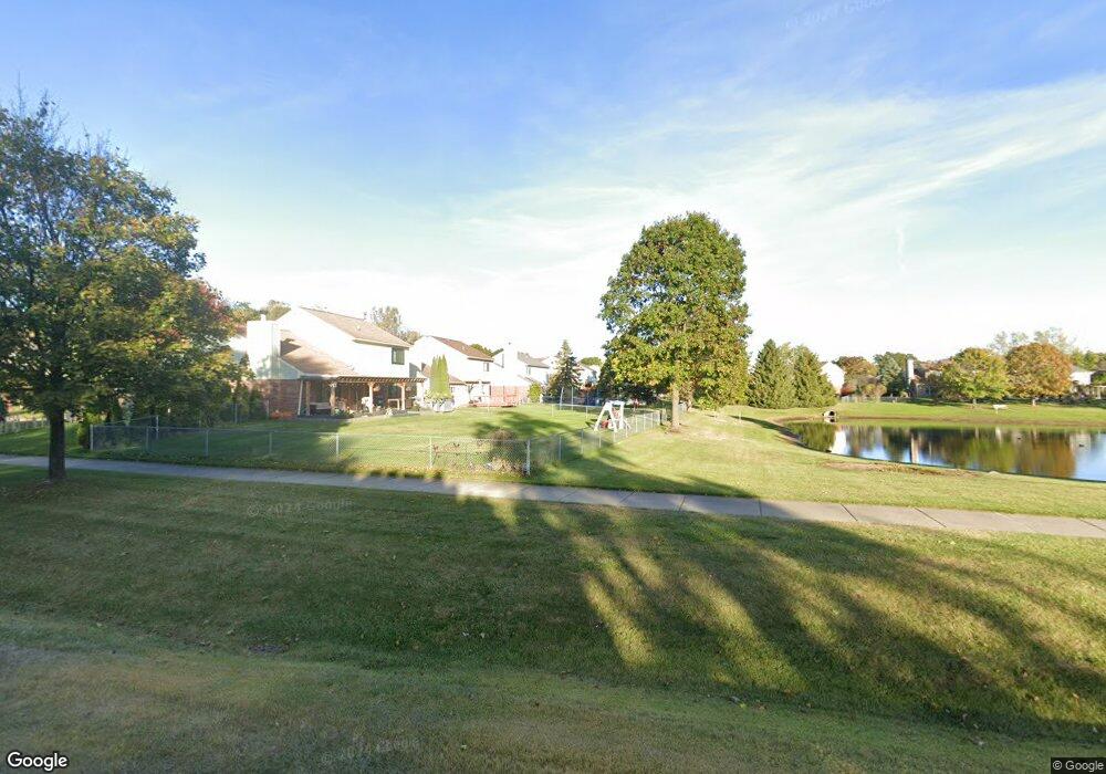 6935 Tangle Wood, Waterford, MI 48327 - photo 1