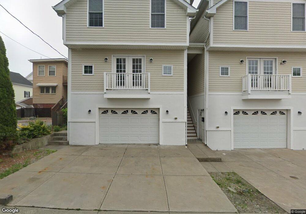 7 Hewitt St, Providence, RI 02909 - photo 1