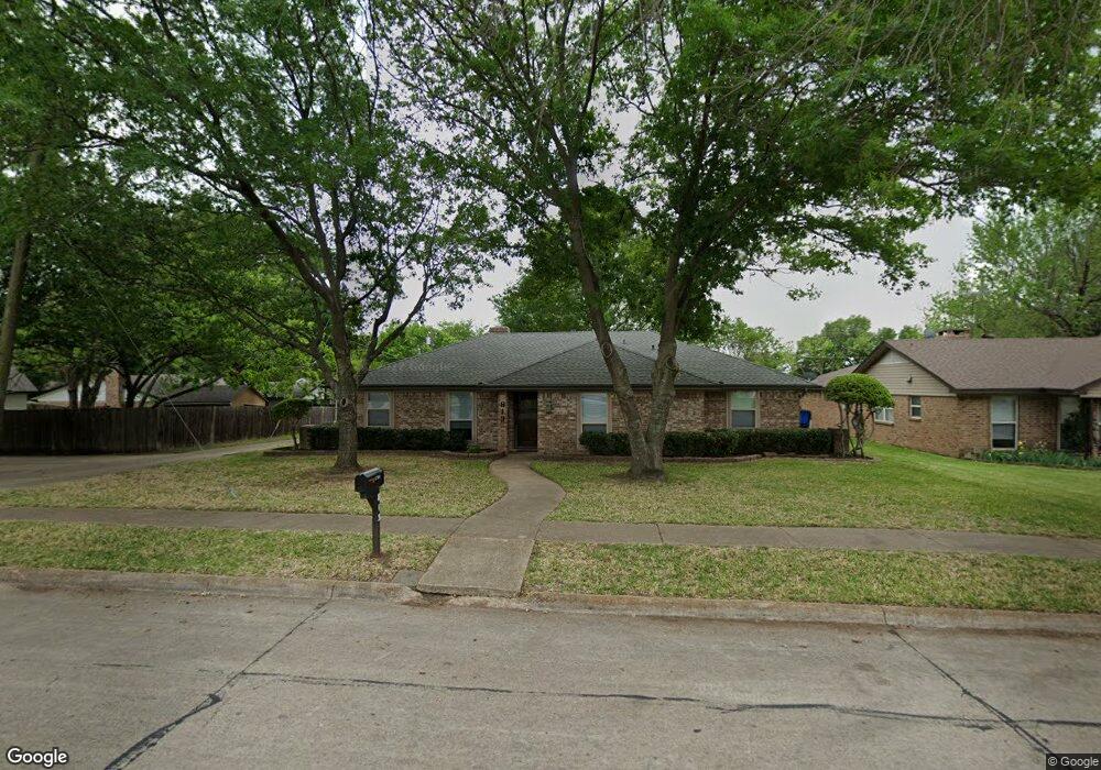 813 Casa Linda St, Ennis, TX 75119 - photo 1