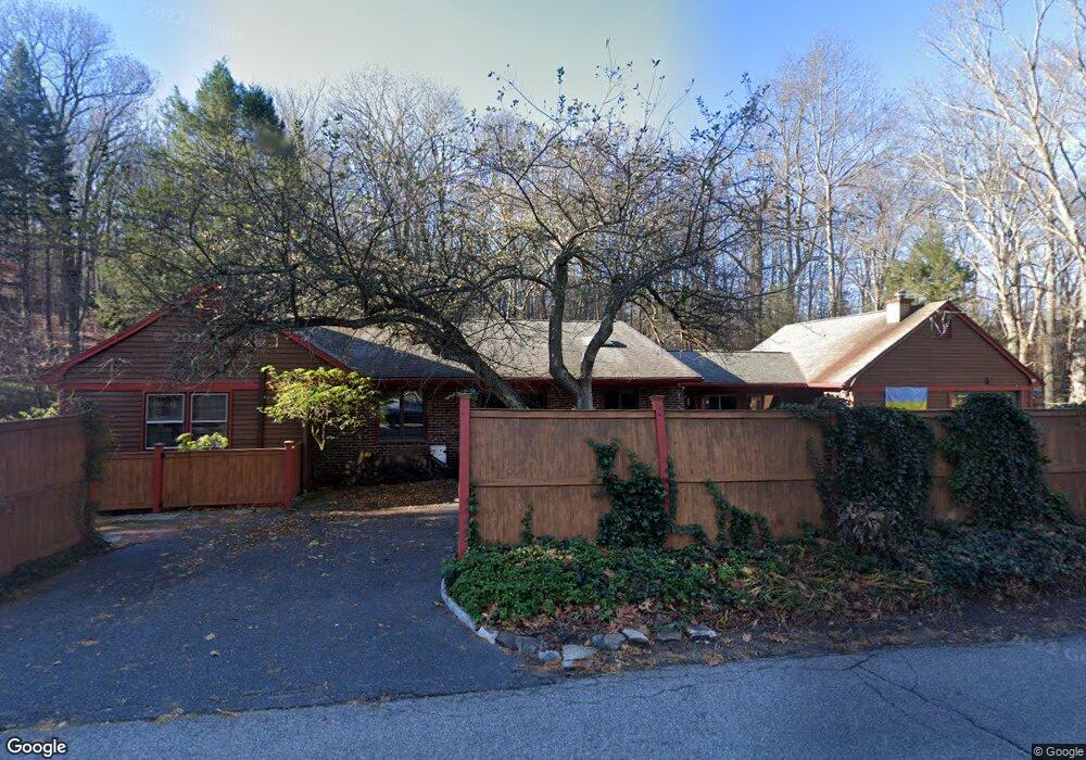 20 Saw Mill Rd, Newtown, CT 06470 - photo 1