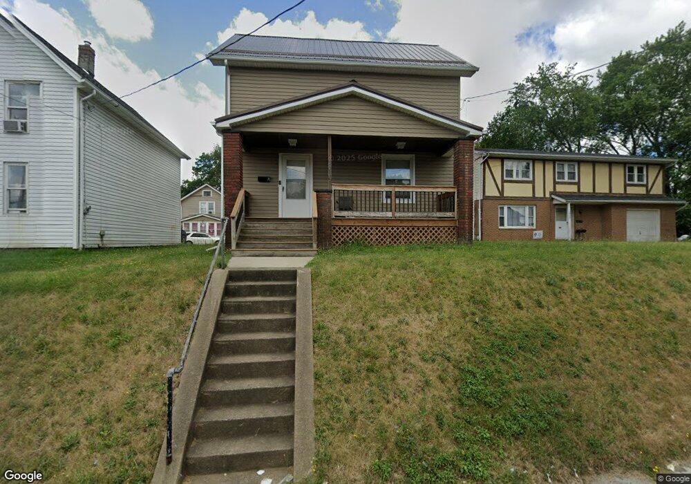 1919 Maple Ave NE, Canton, OH 44714 - photo 1