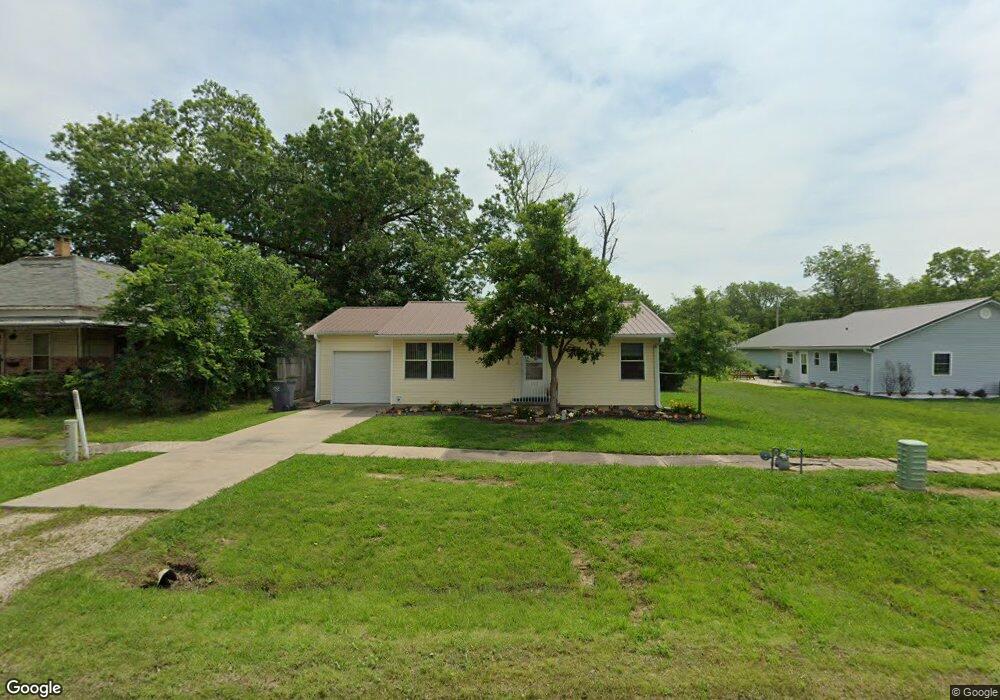 509 Wabash St, Altamont, KS 67330 - photo 1
