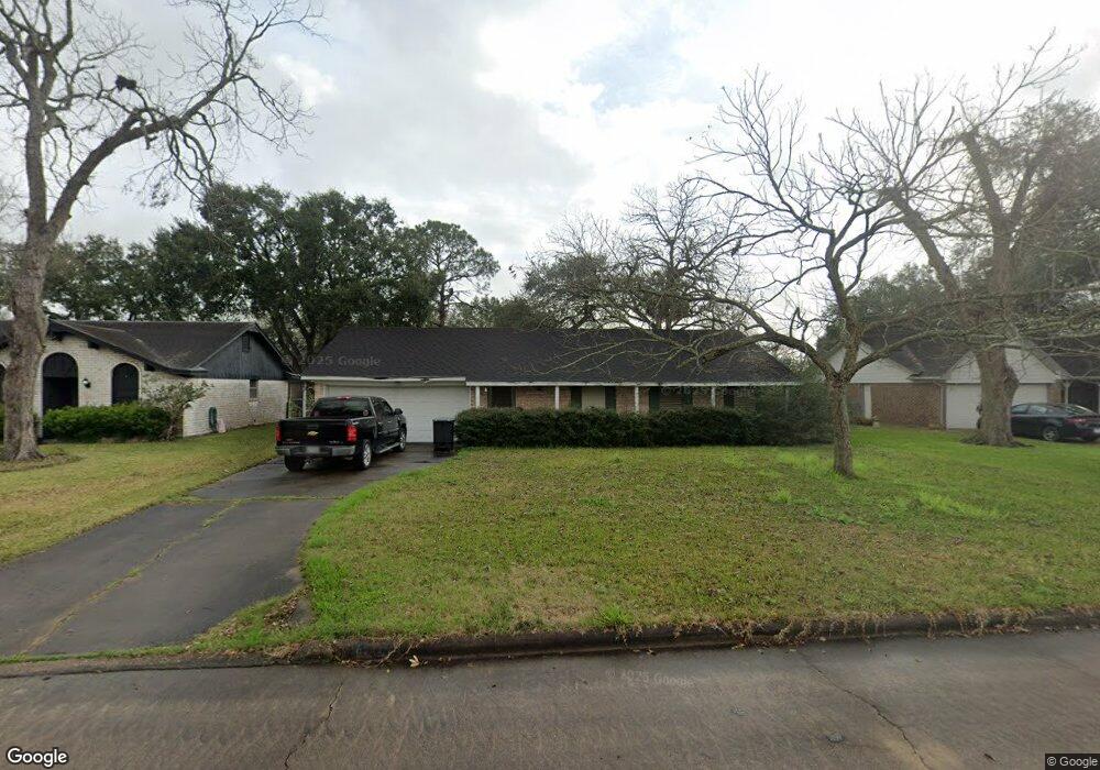 2707 Pecan St, Alvin, TX 77511 - photo 1