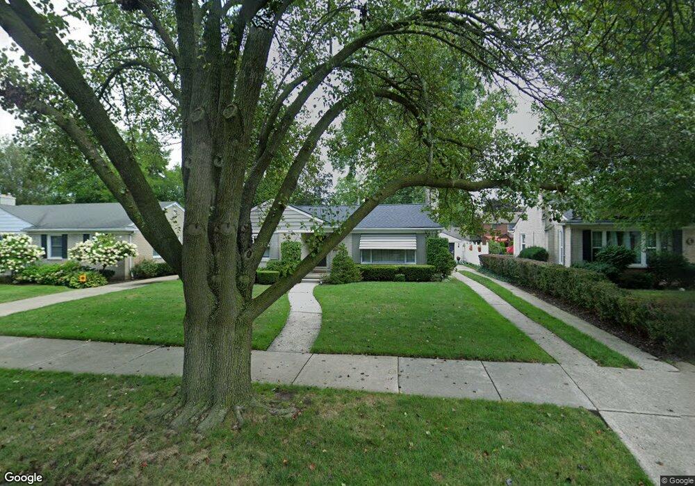 1040 Somerset Ave, Grosse Pointe Park, MI 48230 - photo 1