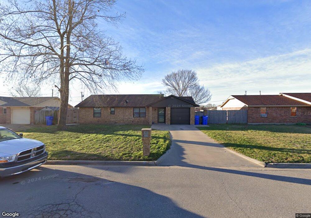 212 E F Ave, Cache, OK 73527 - photo 1