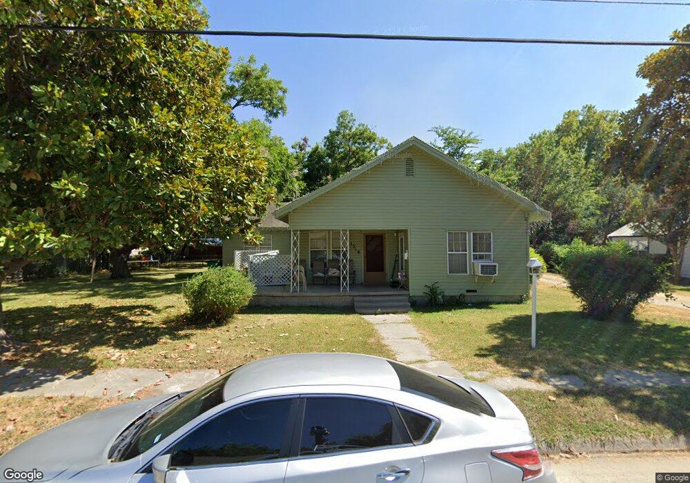 1318 E Tennie St, Gainesville, TX 76240 - photo 1