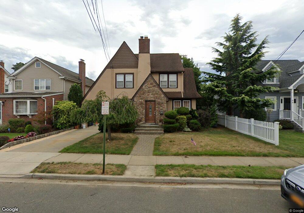 68 Noble St, Lynbrook, NY 11563 - photo 1