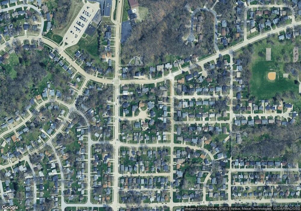 1842 Anderson Ct, Bettendorf, IA 52722 - photo 1