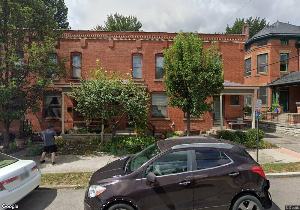 921 Dennison Ave unit 921, Columbus, OH 43201 - photo 1