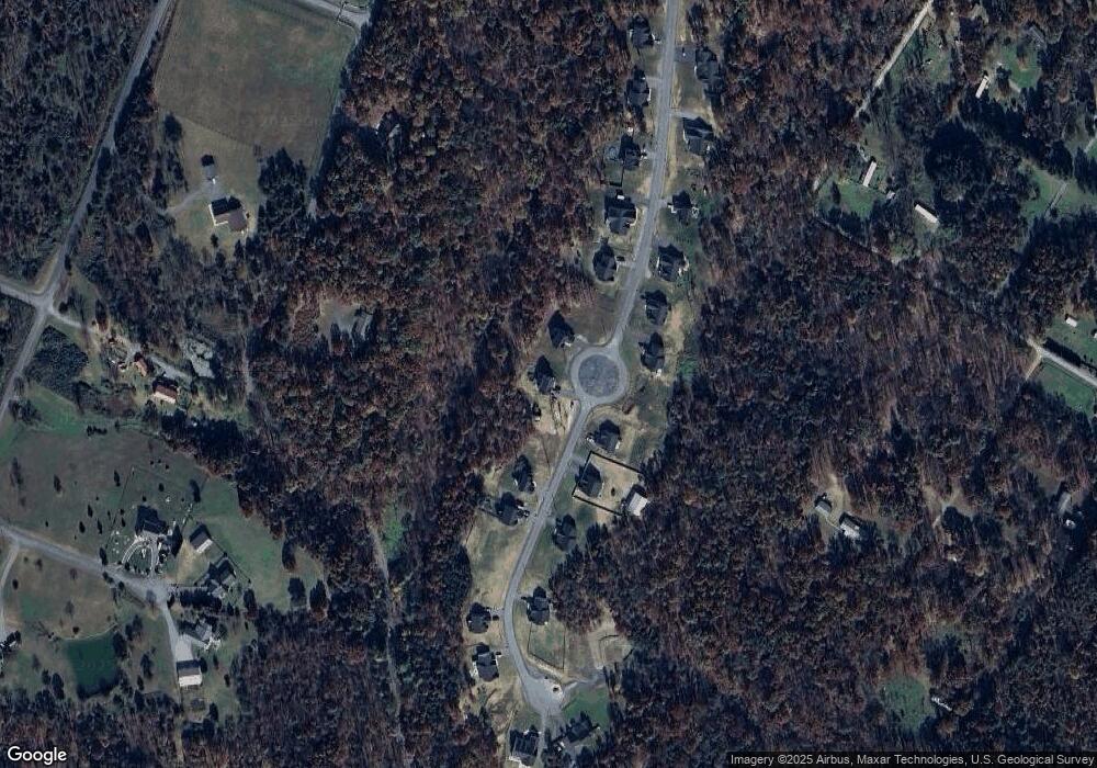 422 Escape Ct, Hedgesville, WV 25427 - photo 1