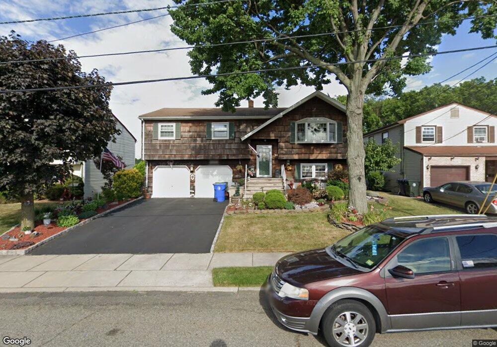 1084 Andrews Dr, Perth Amboy, NJ 08861 - photo 1