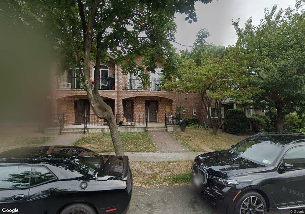 17517 74th Ave, Fresh Meadows, NY 11366 - photo 1