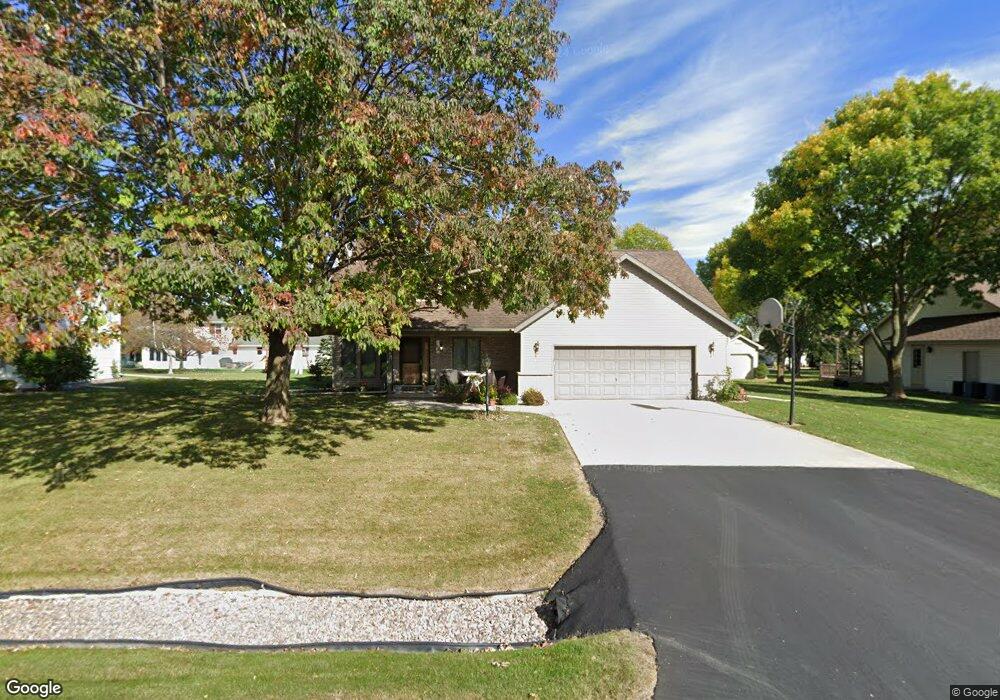 N370 Maple Ridge Dr, Appleton, WI 54915 - photo 1