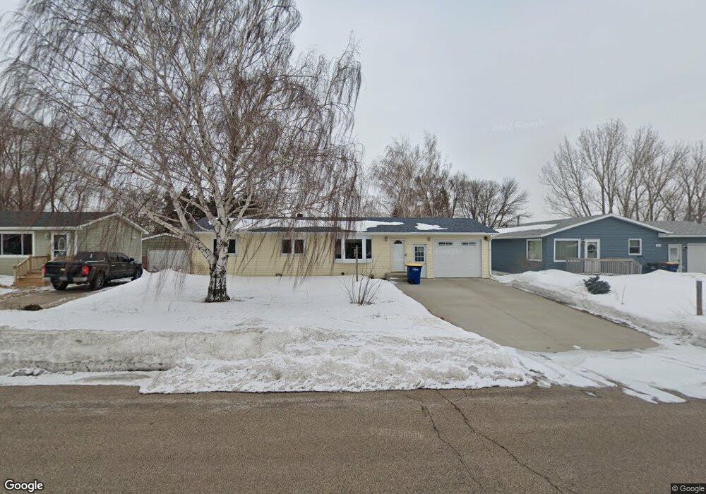 1614 15th St SW, Jamestown, ND 58401 - photo 1