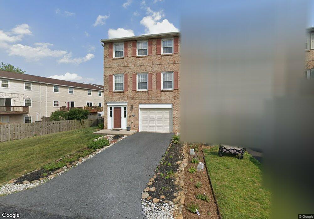 4540 N Hedgerow Dr, Allentown, PA 18103 - photo 1
