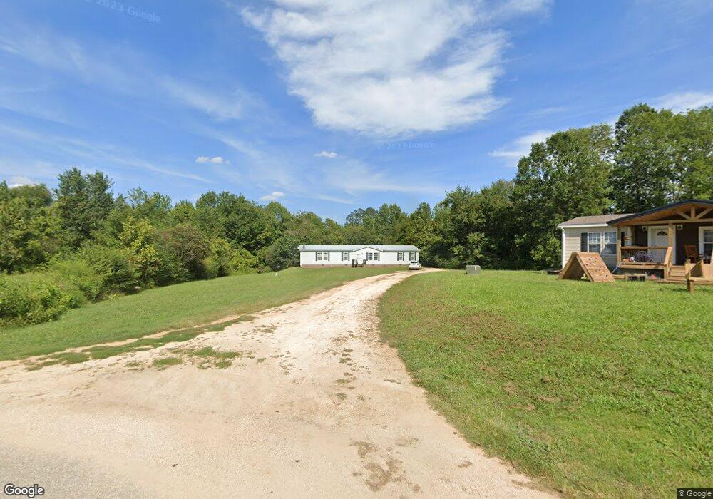 122 Hadley Cir, Linden, TN 37096 - photo 1