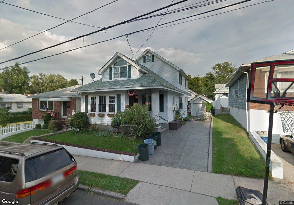 305 Bidwell Ave, Staten Island, NY 10314 - photo 1