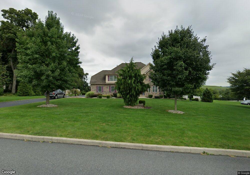 1650 Kings Ct, Pen Argyl, PA 18072 - photo 1