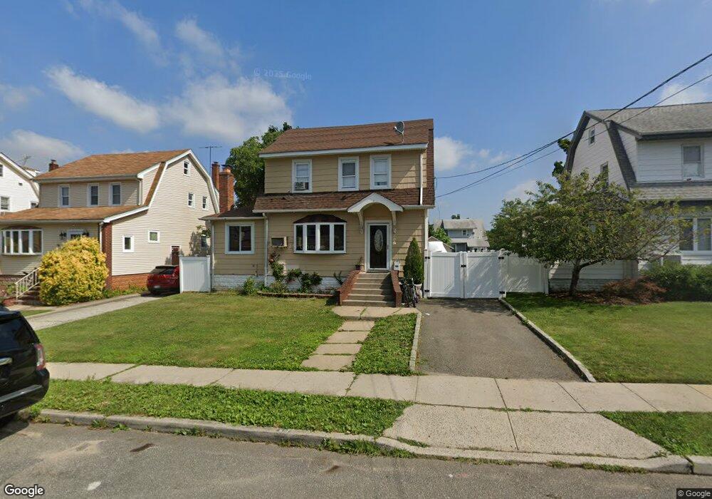 677 Riverside Ave, Baldwin, NY 11510 - photo 1