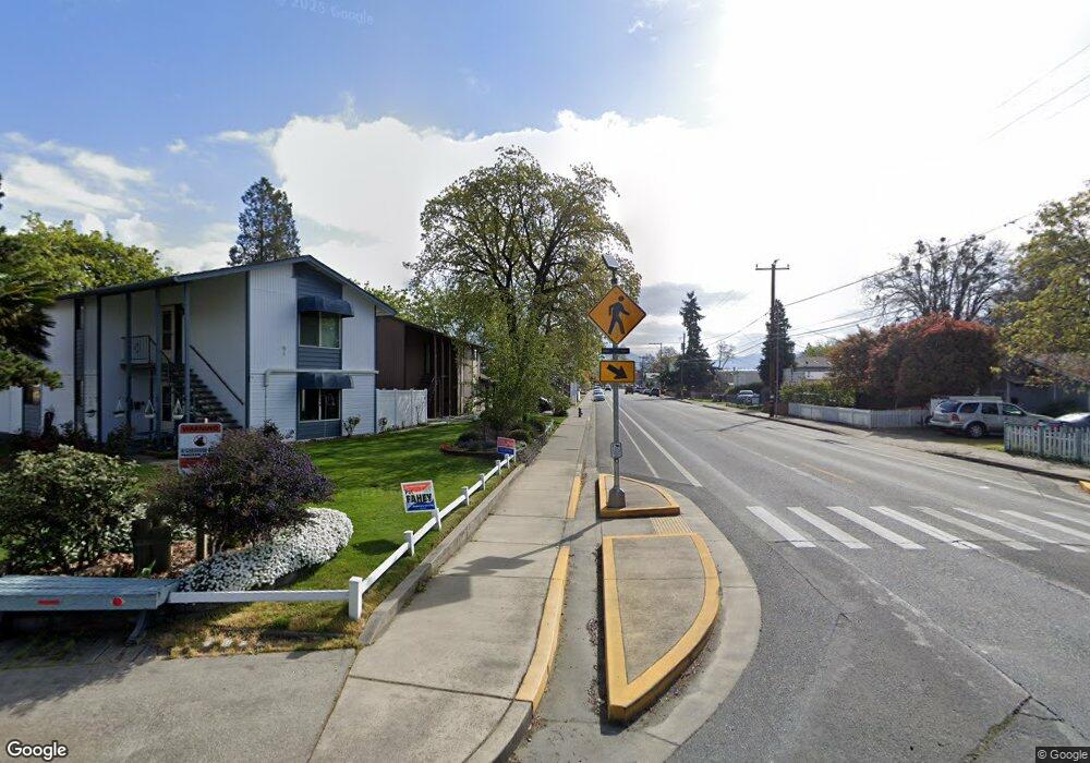 568 SW G St, Grants Pass, OR 97526 - photo 1