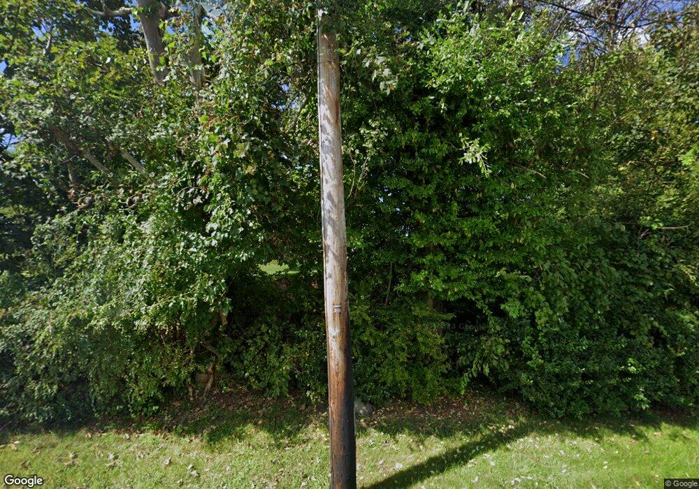 587 W Main Rd, Little Compton, RI 02837 - photo 1