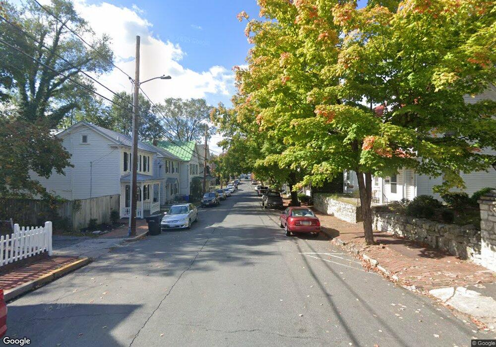 8 Peyton St, Winchester, VA 22601 - photo 1