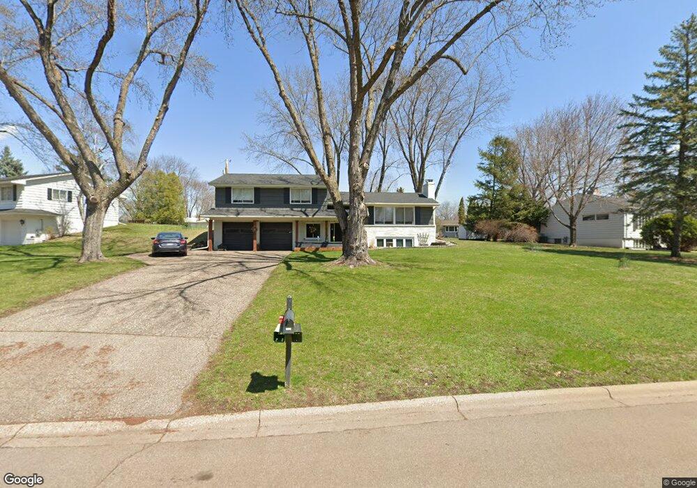 5835 Salisbury Ave, Minnetonka, MN 55345 - photo 1