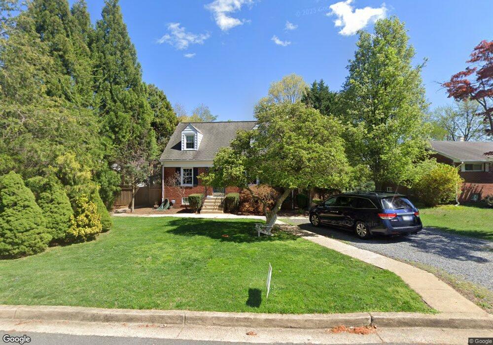 131 Whispering Ln, Falls Church, VA 22041 - photo 1