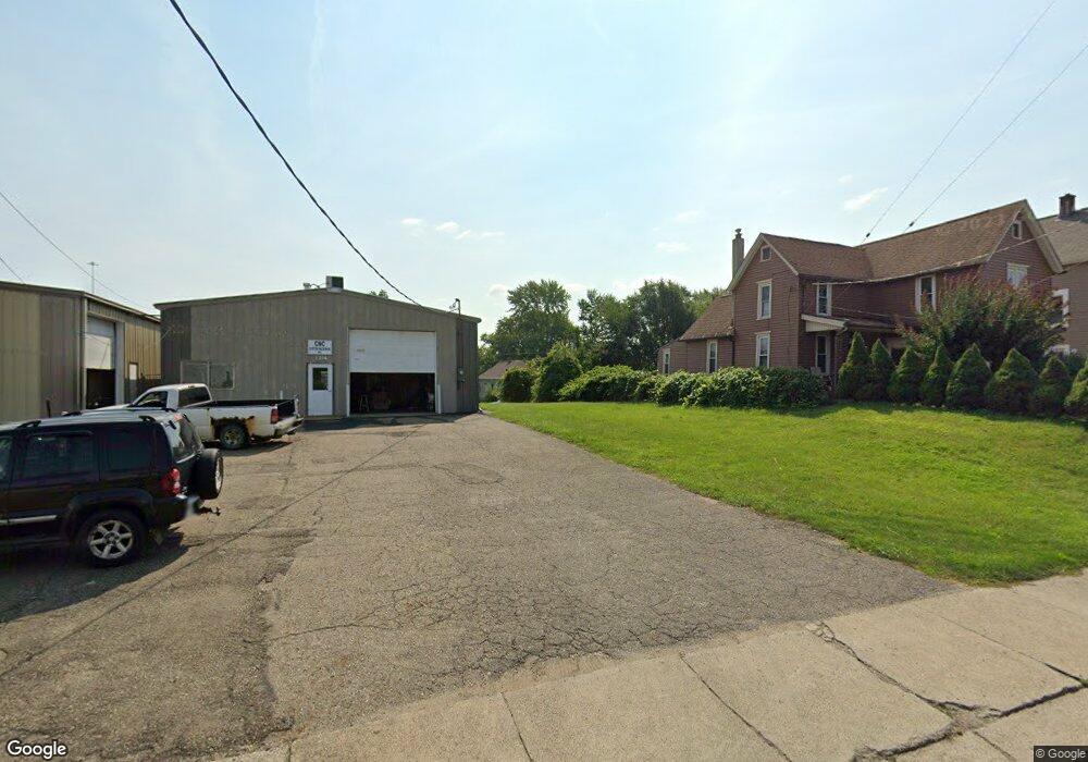 1318 Henry Ave SW, Canton, OH 44706 - photo 1