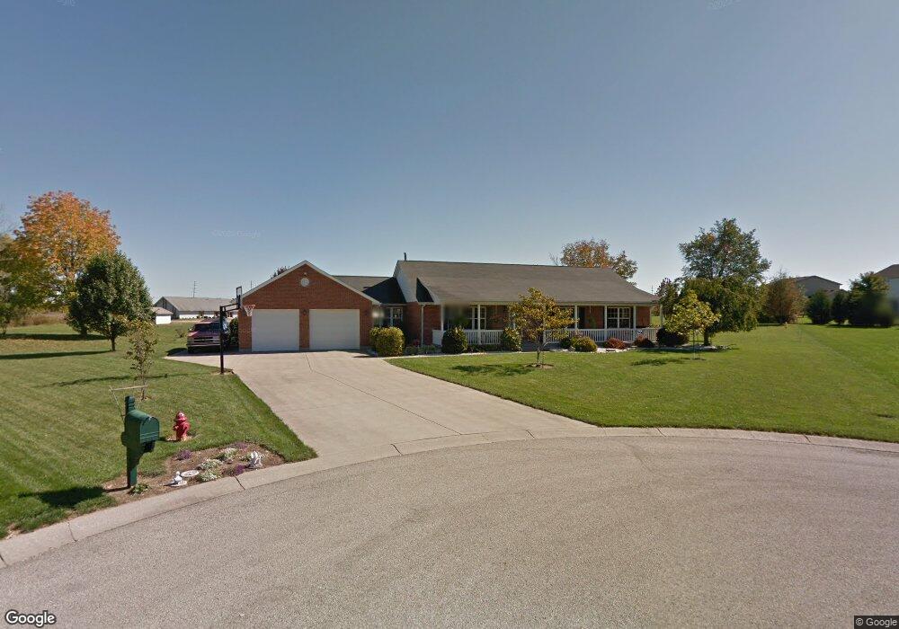 318 Oakbrook Ct, Batesville, IN 47006 - photo 1