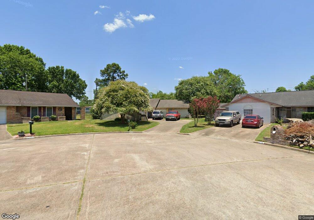 8775 Mickleton Dr, Houston, TX 77088 - photo 1