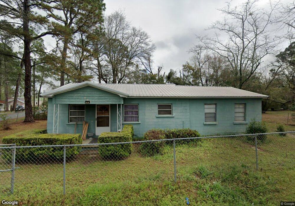 305 S Oak St, Adel, GA 31620 - photo 1