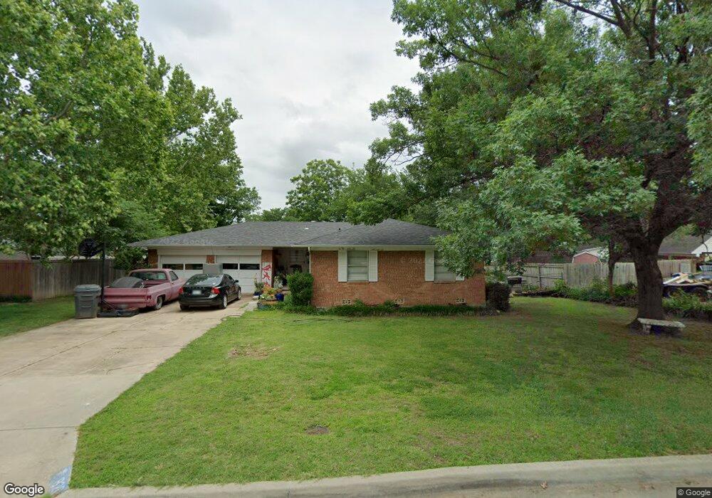 820 Pershing Dr W, Ardmore, OK 73401 - photo 1