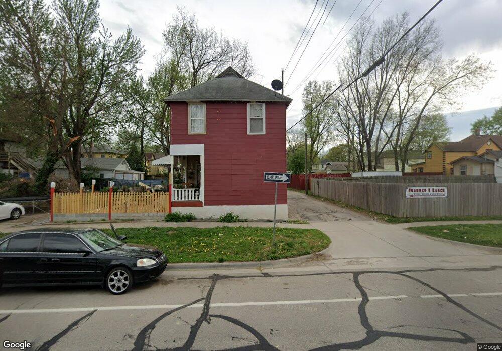 711 SW 4th St, Topeka, KS 66603 - photo 1