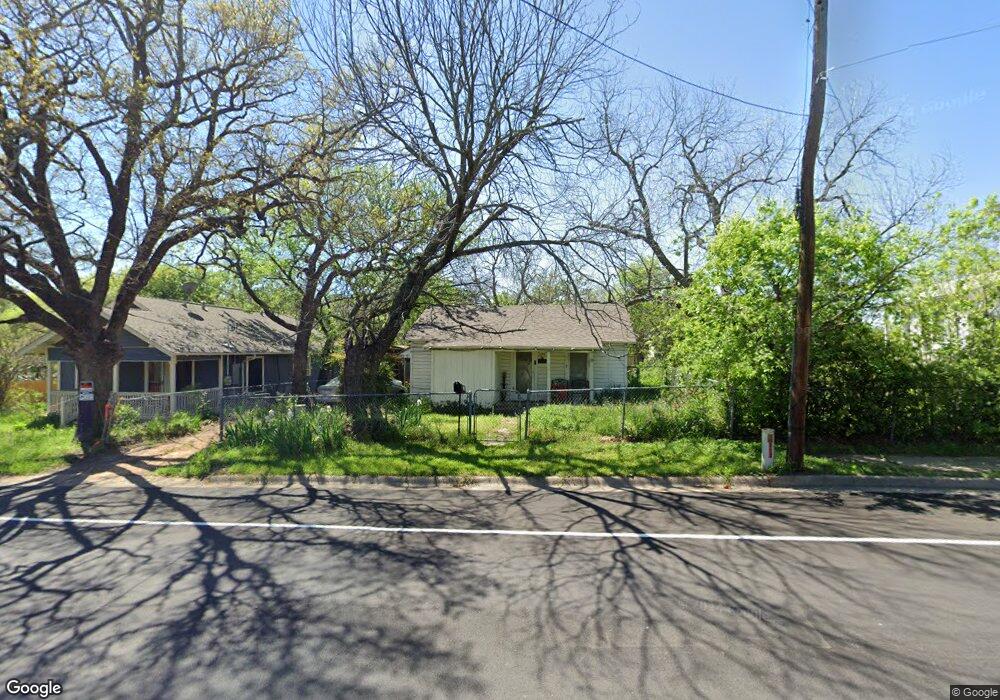 511 N Elm St, Weatherford, TX 76086 - photo 1