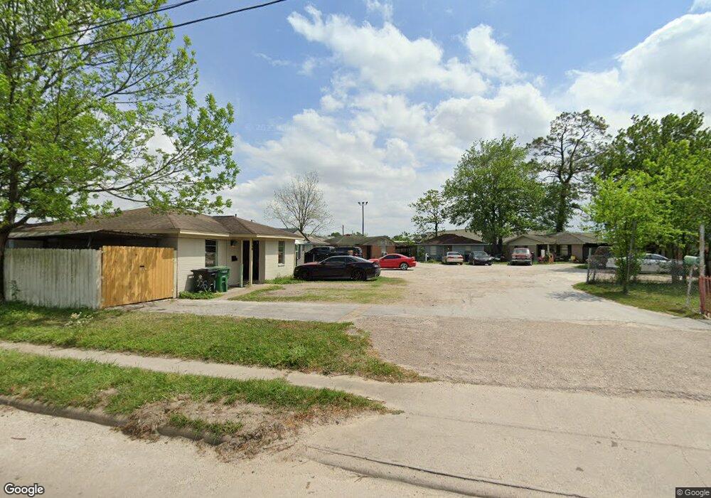1220 Tidwell Rd, Houston, TX 77022 - photo 1