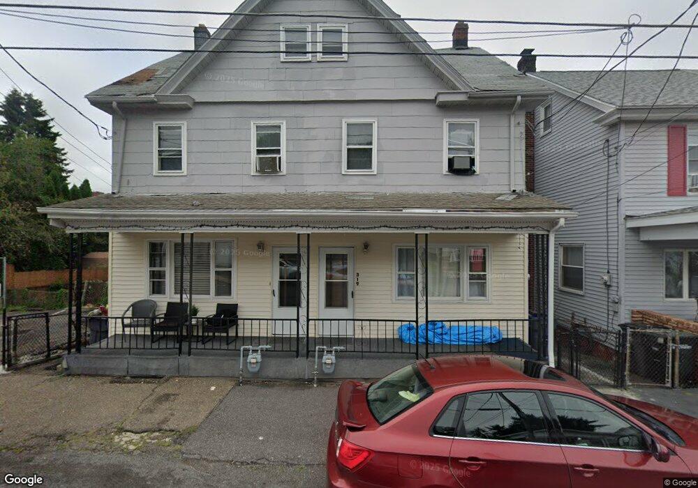319 E Walnut St, Hazleton, PA 18201 - photo 1