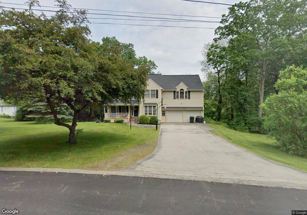 1 Leary Dr, Litchfield, NH 03052 - photo 1