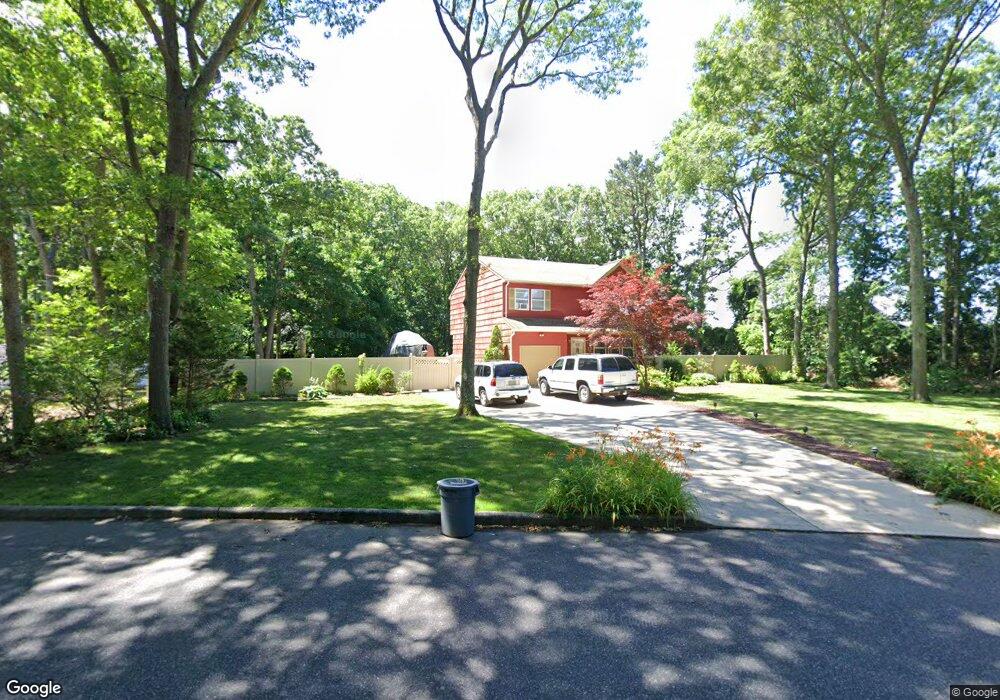 6 Quaker Path, Yaphank, NY 11980 - photo 1