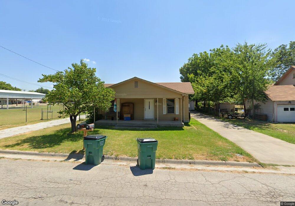 1004 N Morris St, Gainesville, TX 76240 - photo 1