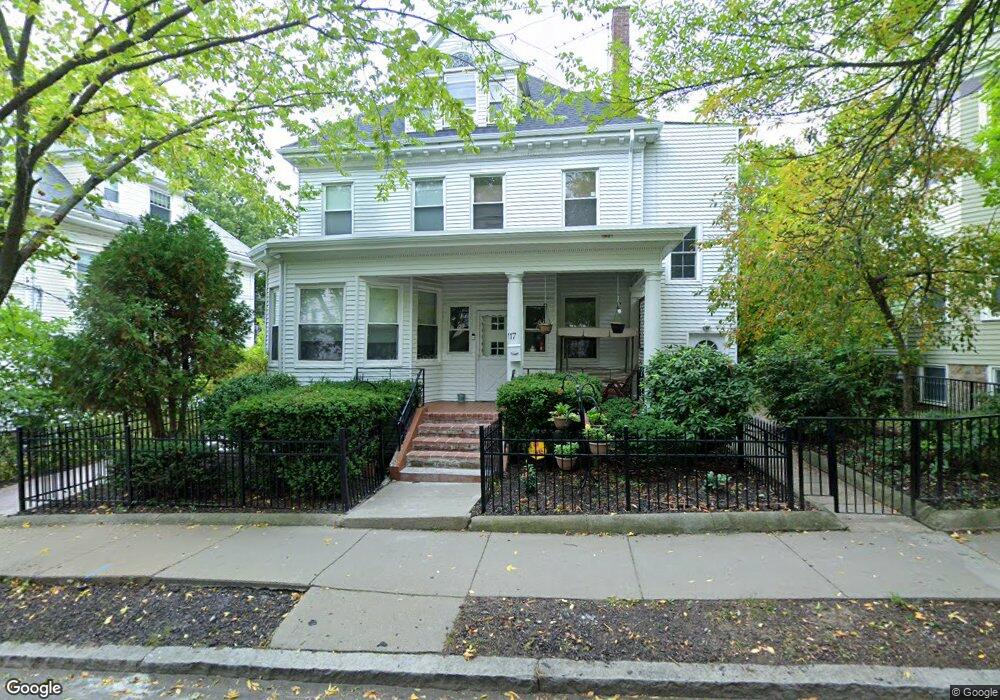 117 Thorndike St, Brookline, MA 02446 - photo 1