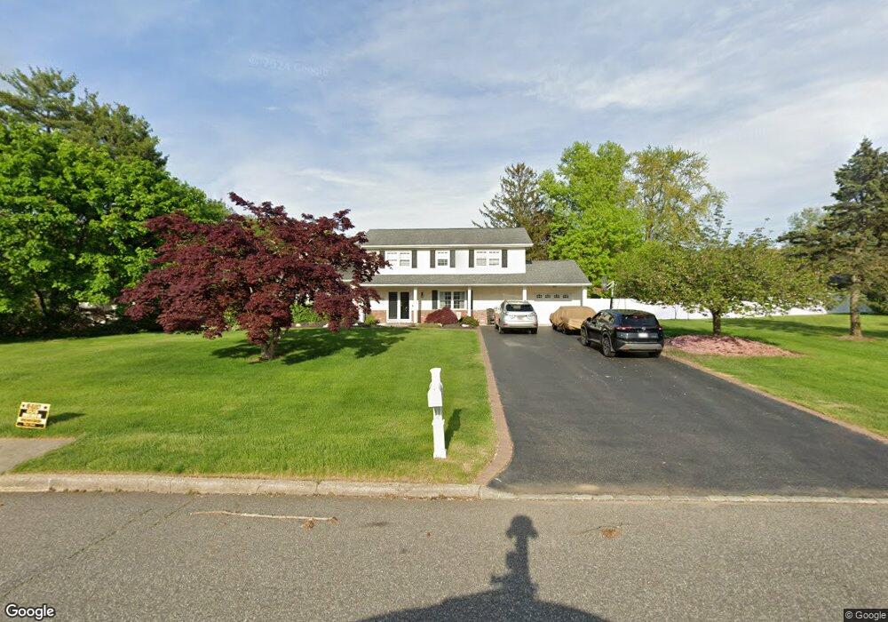 127 Caramel Rd, ComMacK, NY 11725 - photo 1