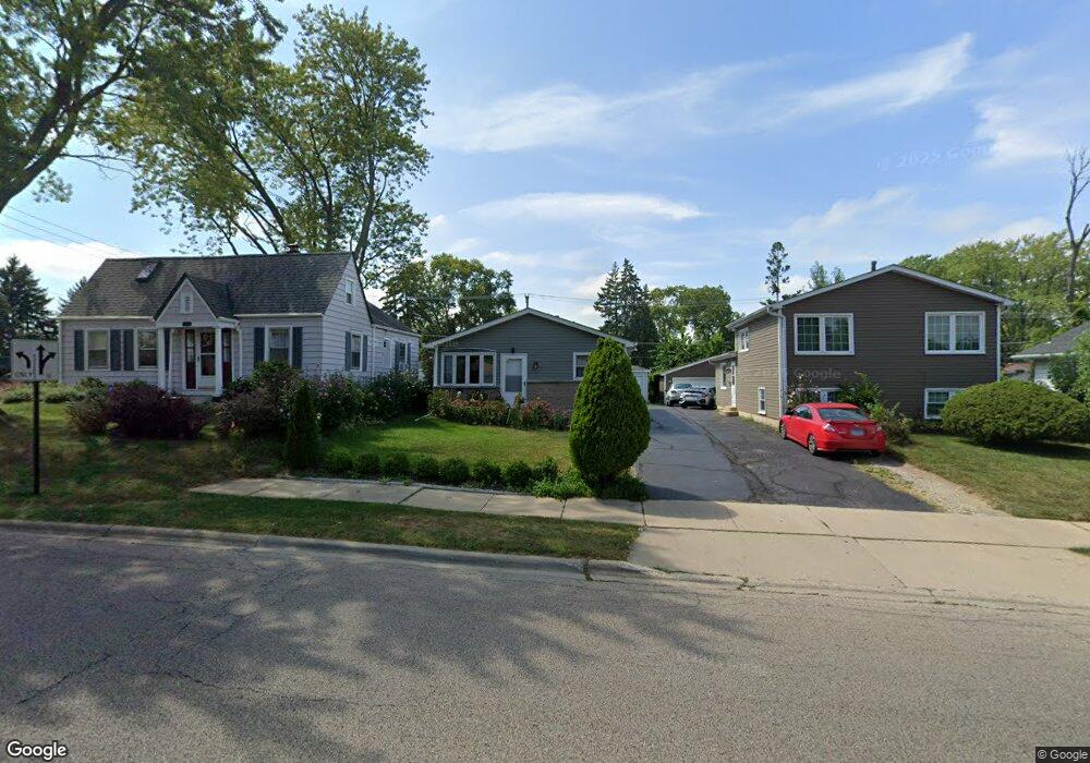 806 N Mcaree Rd, Waukegan, IL 60085 - photo 1
