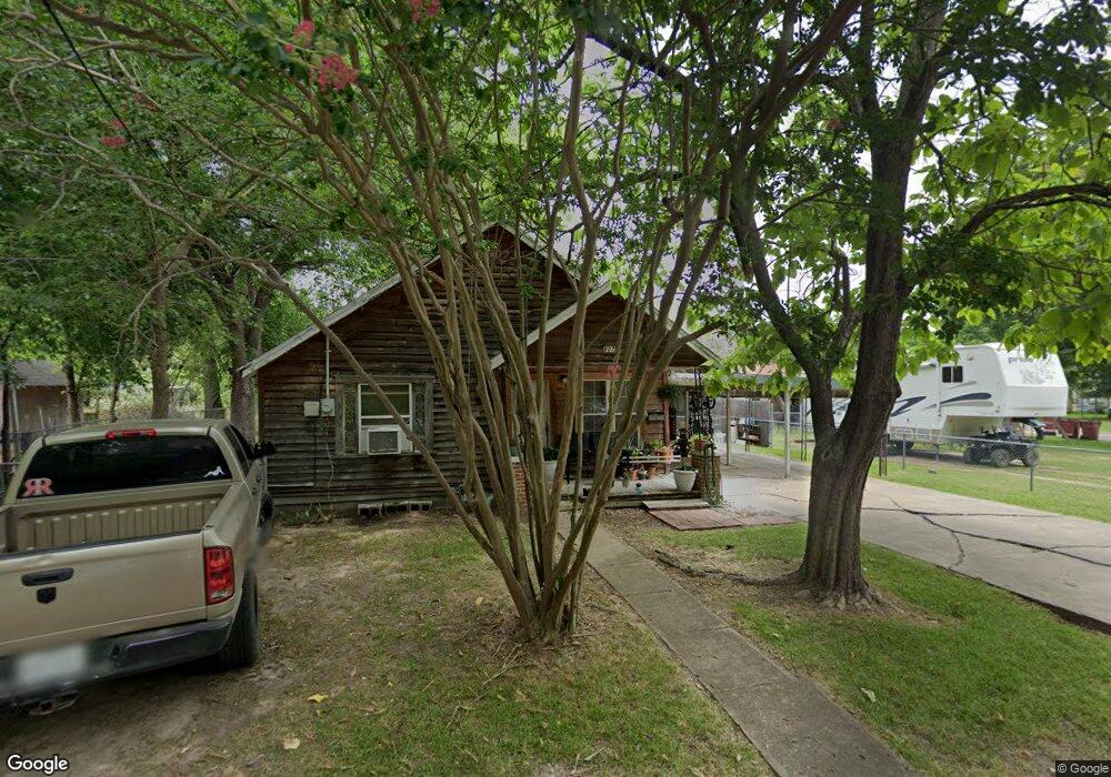 807 E 14th St, Bonham, TX 75418 - photo 1